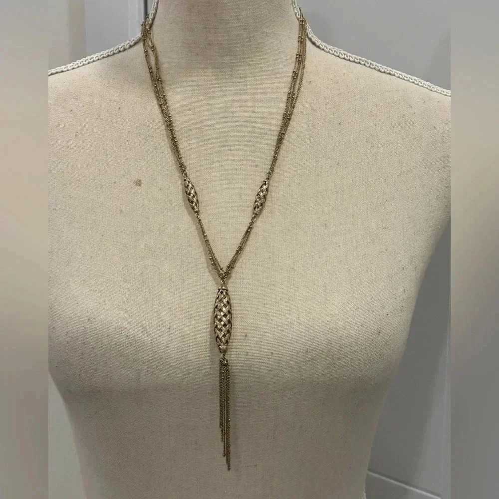 Pretty necklace - Picture 3 of 8